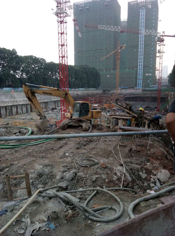 固力士 鋼筋套筒