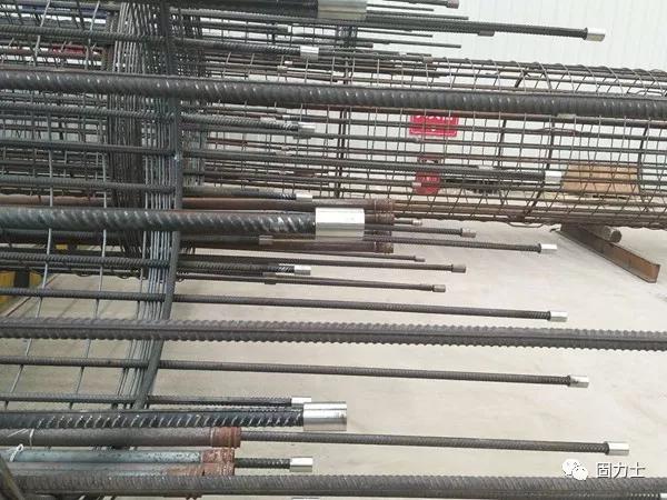 固力士完成廣東東西向黃金通道項目的鋼筋套筒及機器設備送貨