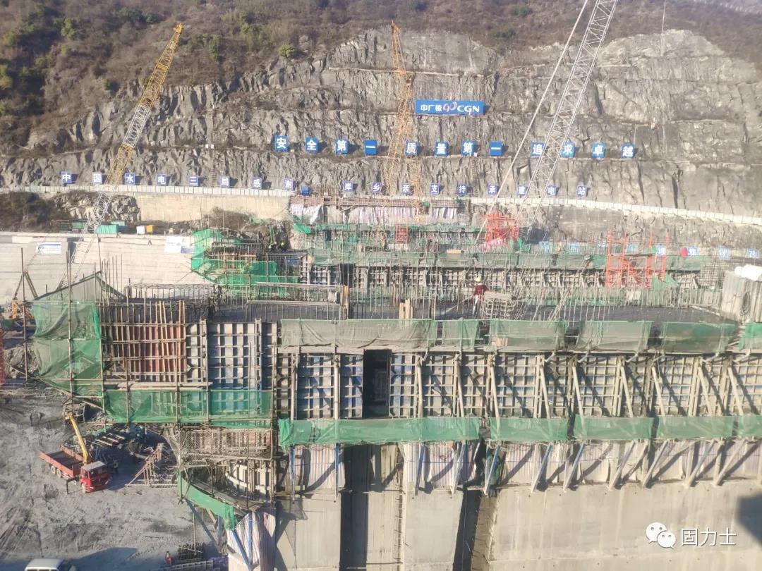 漢江白河(夾河)水電站項(xiàng)目施工現(xiàn)場(chǎng) 漢江白河(夾河)水電站項(xiàng)目施工現(xiàn)場(chǎng)